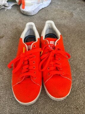 Adidas Stan Smith Bright Orange Pharrell Williams M 7.5